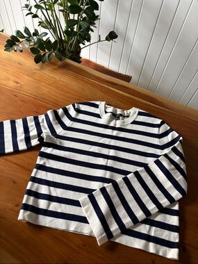 RW&CO. Navy and White Striped Crewneck Sweatshirt